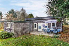 Updated Vashon Island Cabin with Puget Sound Views!